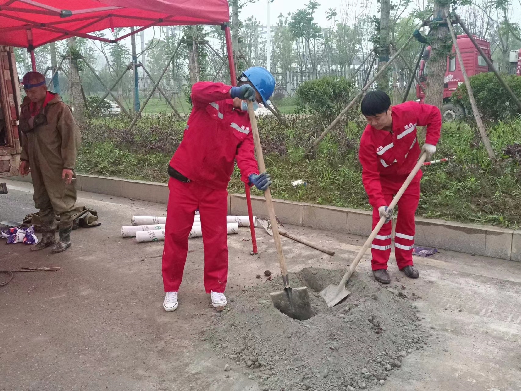 山阴管道疏通哪家好】及时进行市政管道清淤